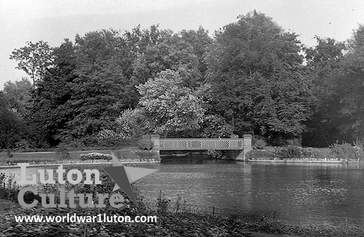 Wardown Lake (W.H. Cox 1926)